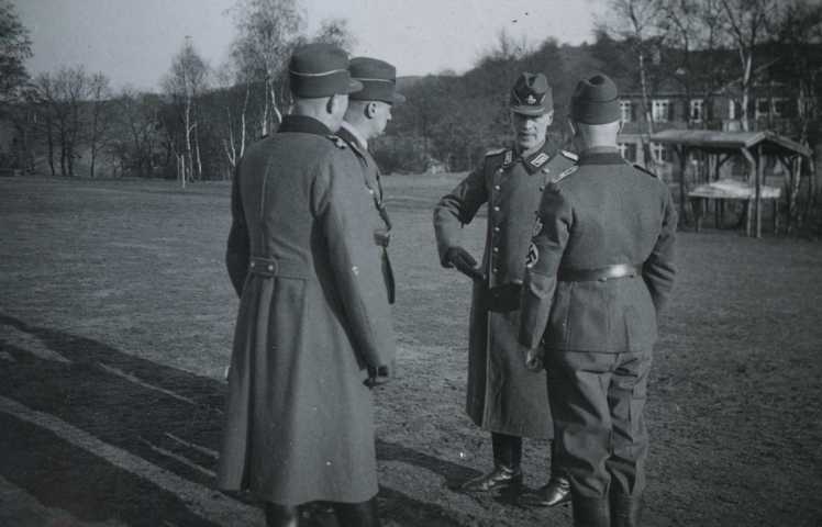K800_251-3-59